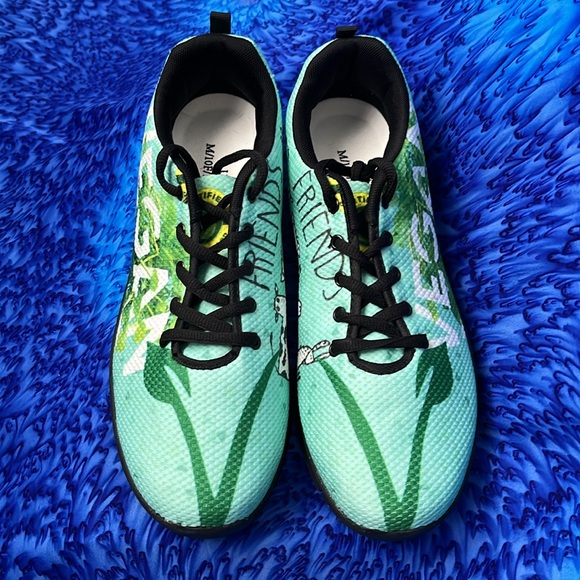 NWOT Green Vegan Themed Sneakers - Unisex M10 / W12 / EU44 - Picture 3 of 6